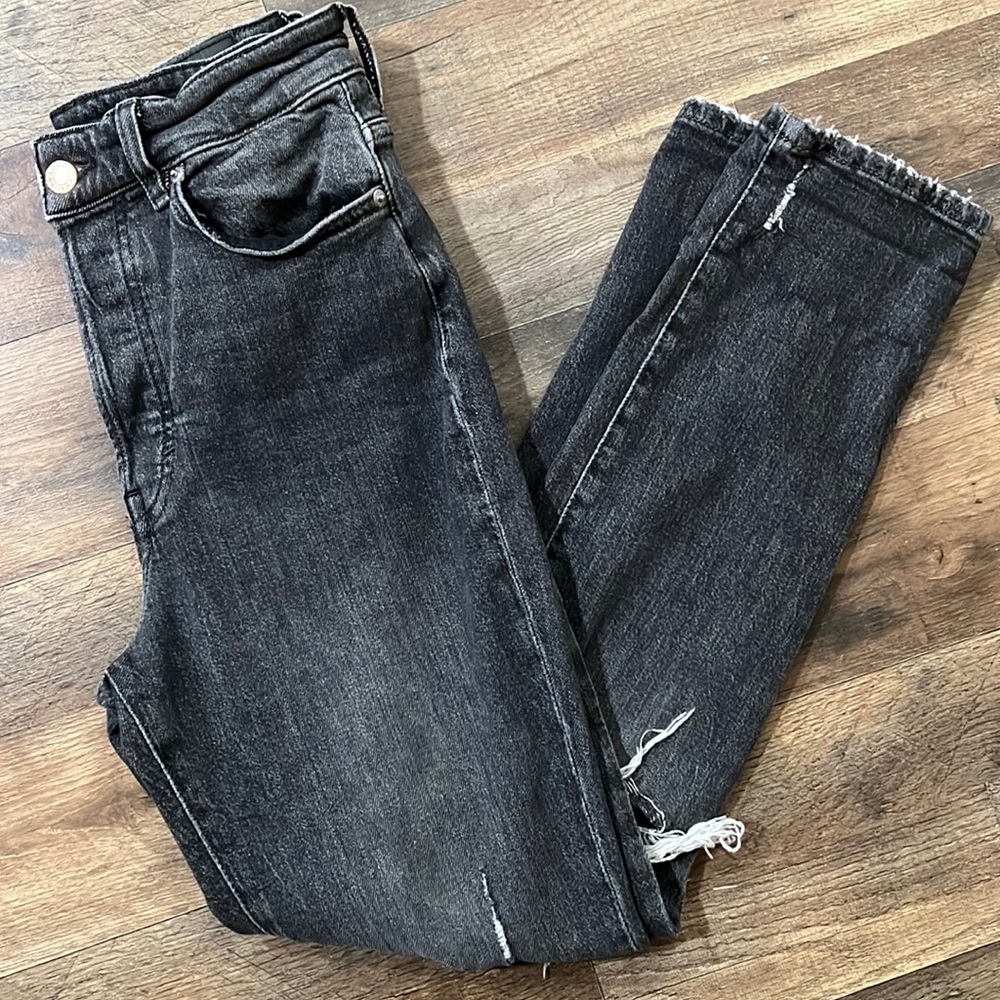 High Rise Mom Jeans - Picture 2 of 4